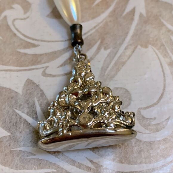 1928 Faux Pearl Necklace w/ 4D Pendant 20” Gorgeous - Picture 2 of 7